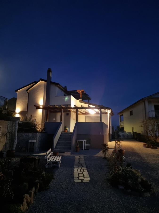 דירות Brzac Apartman Luce מראה חיצוני תמונה